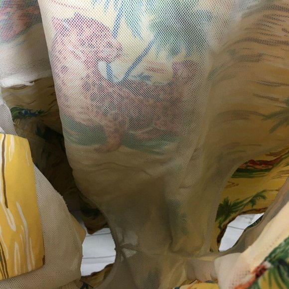 Polo Mens Small 32 to 34 Swim Trunks Shorts Yellow Beach Jaguar Mesh Liner - Picture 8 of 9